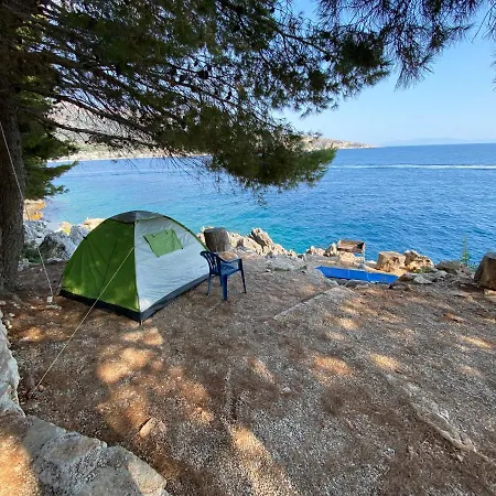 Pine Side Camp Luxury tent *