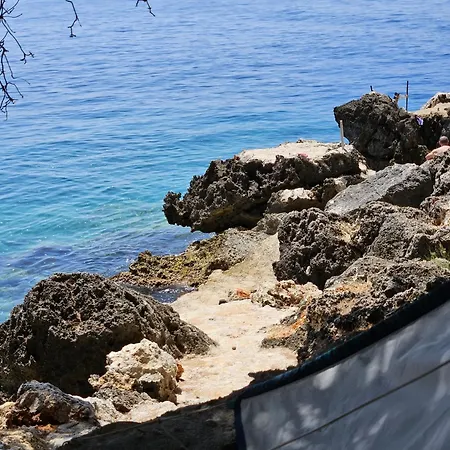 Οργανωμένο κάμπινγκ Pine Side Camp Χειμάρρα