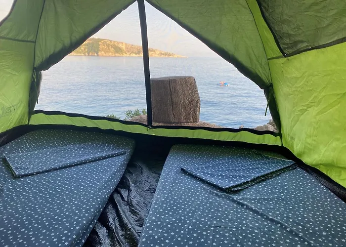 Οργανωμένο κάμπινγκ Pine Side Camp *