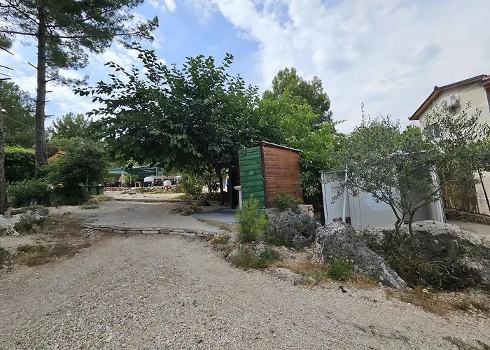 Pine Side Camp 豪华帐篷 *