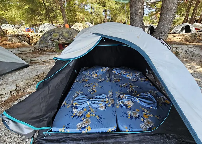 Pine Side Camp 豪华帐篷 希马拉