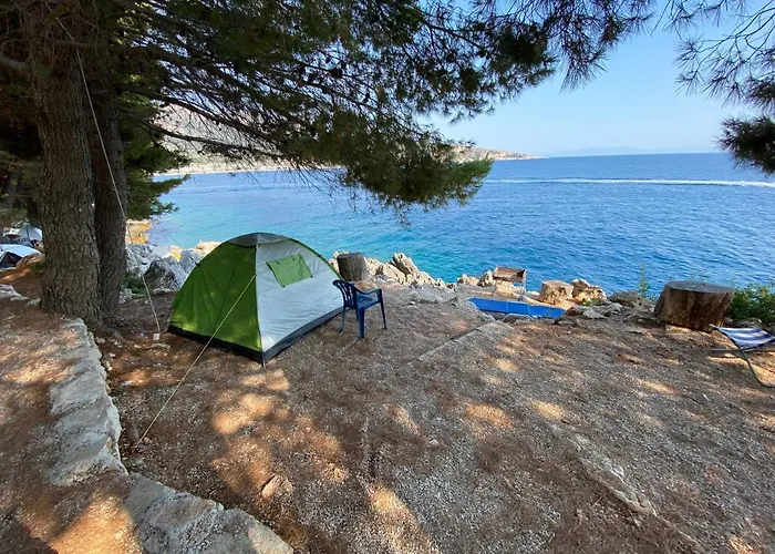 Pine Side Camp Lüks kamp alanı *